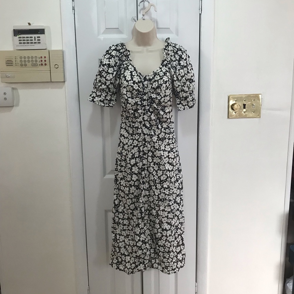 Who what wear Puff Short Sleeve Empire Waist Dress